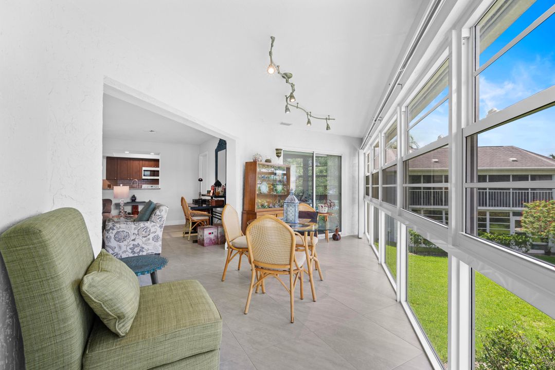 For Sale: $258,000 (2 beds, 2 baths, 1200 Square Feet)