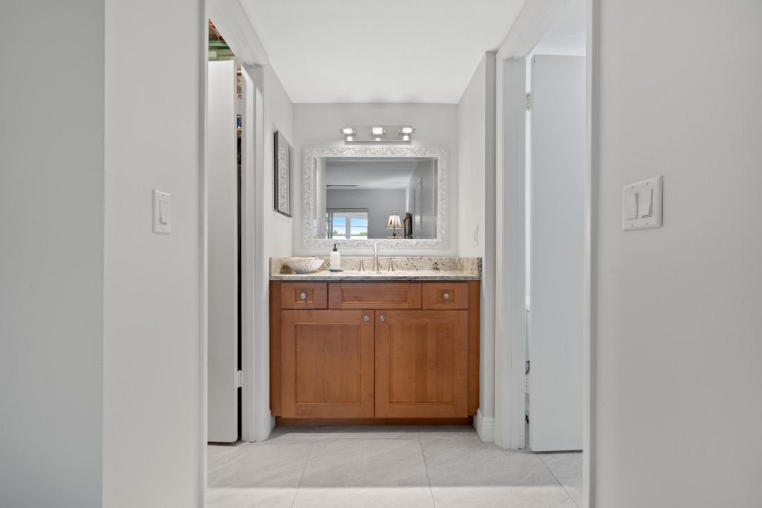 For Sale: $258,000 (2 beds, 2 baths, 1200 Square Feet)