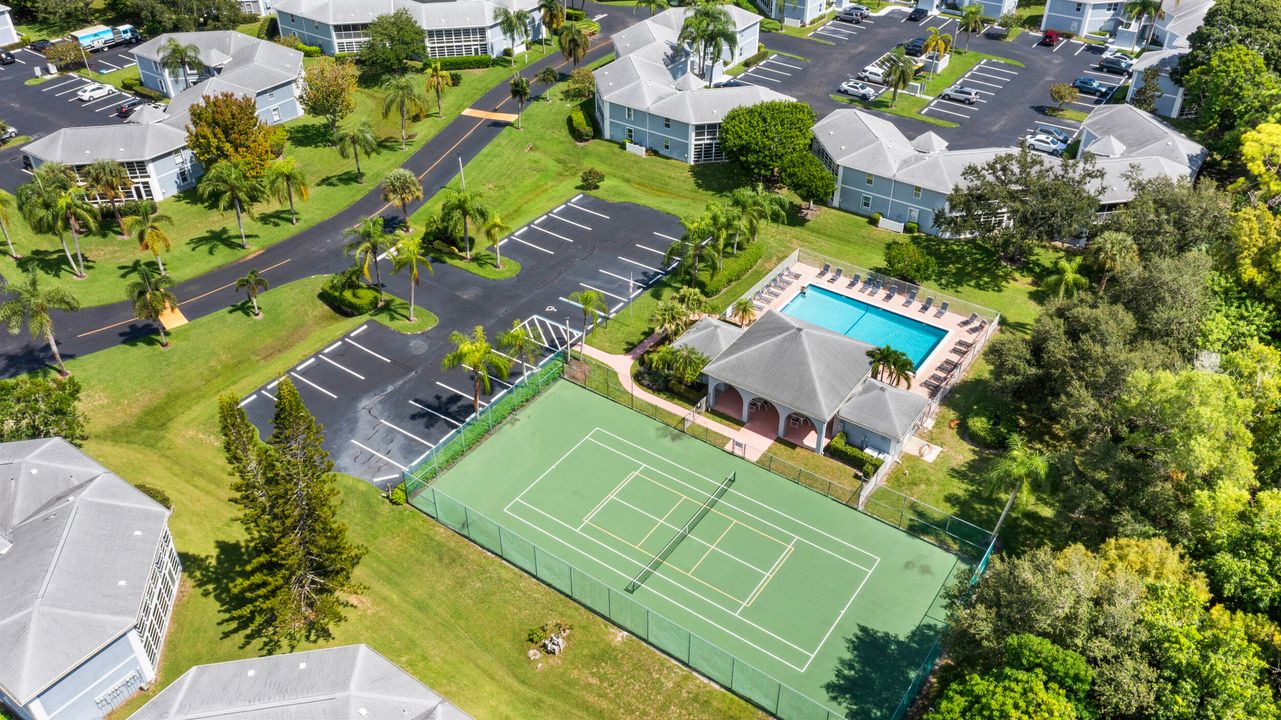 For Sale: $258,000 (2 beds, 2 baths, 1200 Square Feet)