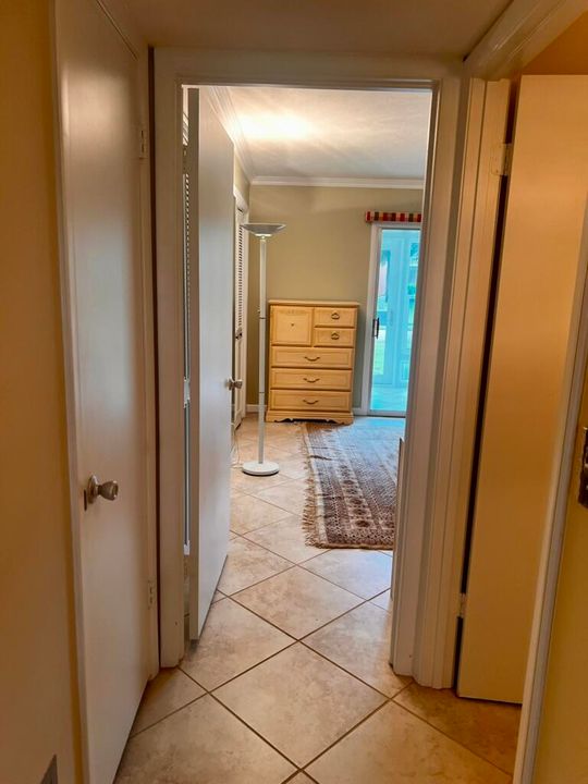 For Sale: $140,000 (1 beds, 1 baths, 750 Square Feet)