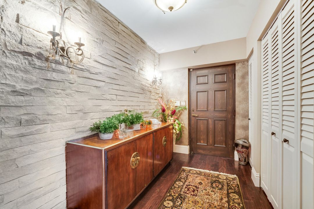 Под контрактом: $625,000 (3 спален, 2 ванн, 2639 Квадратных фут)