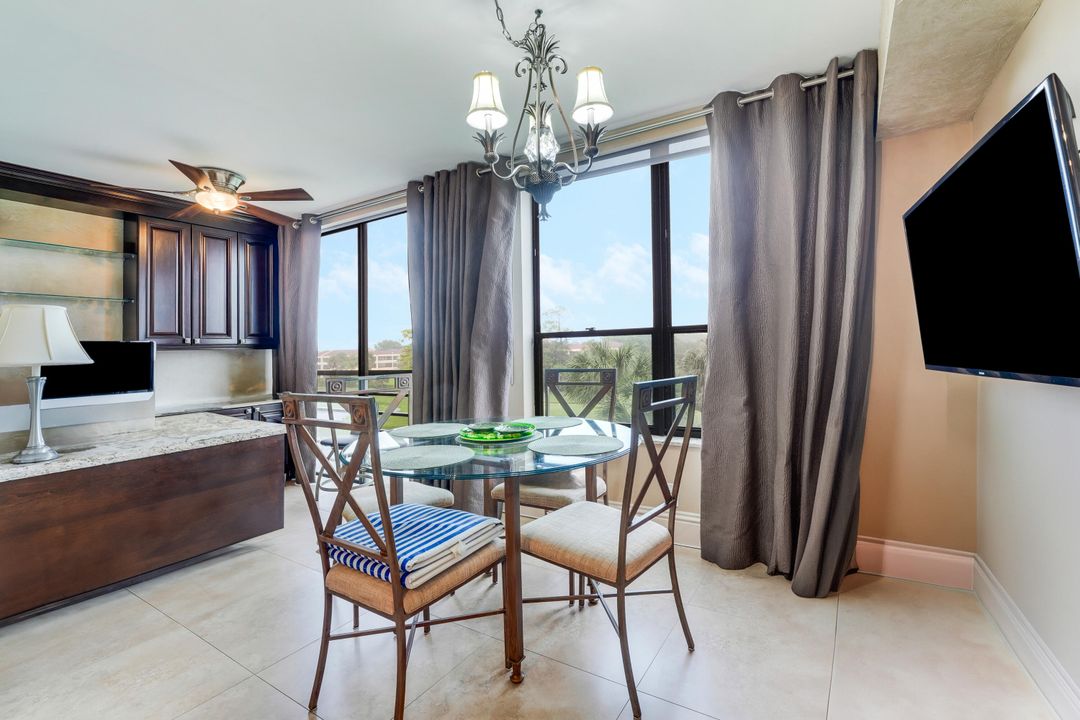 Под контрактом: $625,000 (3 спален, 2 ванн, 2639 Квадратных фут)