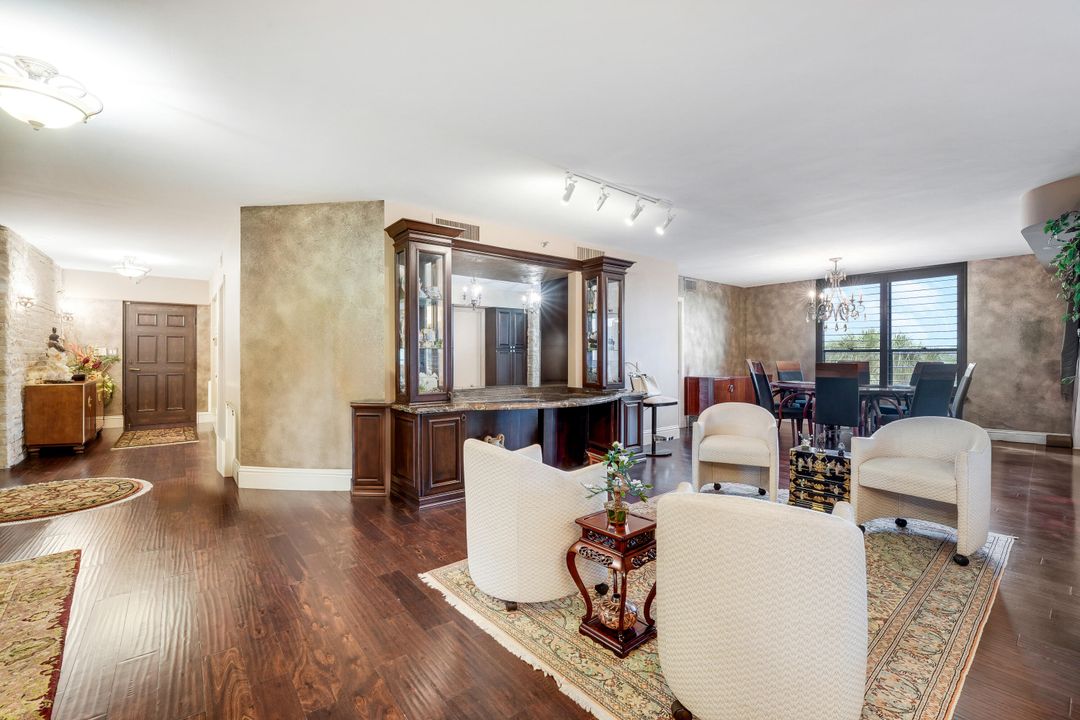 Под контрактом: $625,000 (3 спален, 2 ванн, 2639 Квадратных фут)