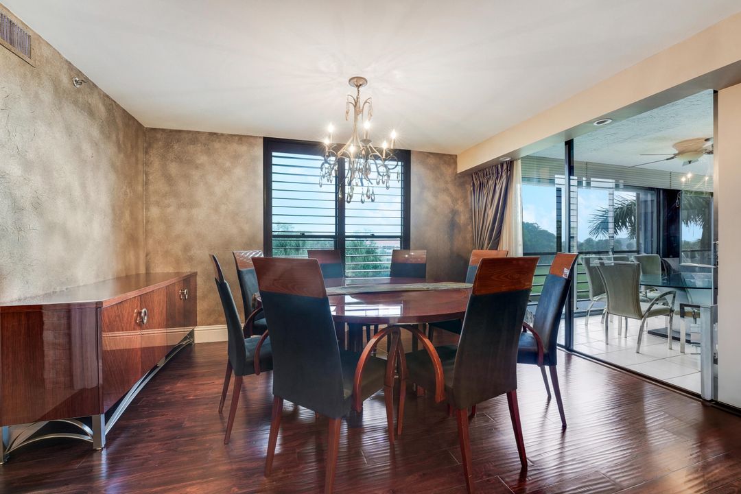 Под контрактом: $625,000 (3 спален, 2 ванн, 2639 Квадратных фут)