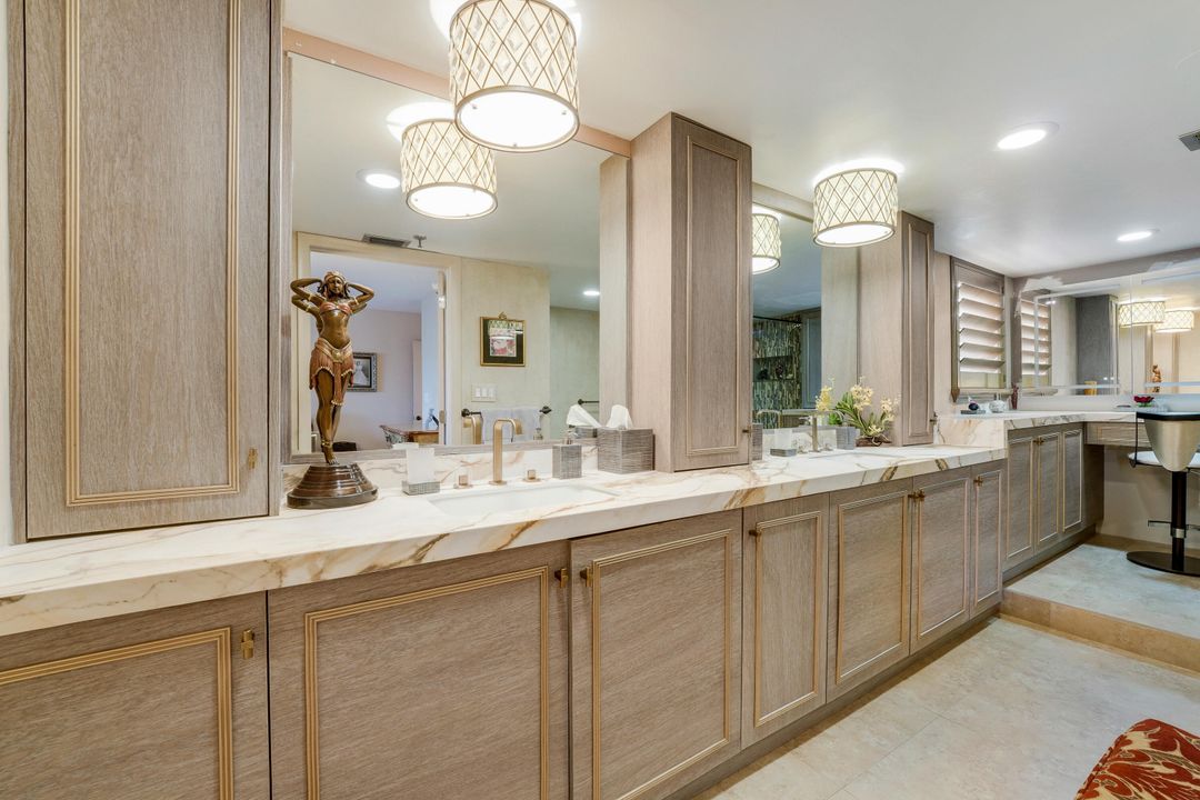 Под контрактом: $625,000 (3 спален, 2 ванн, 2639 Квадратных фут)