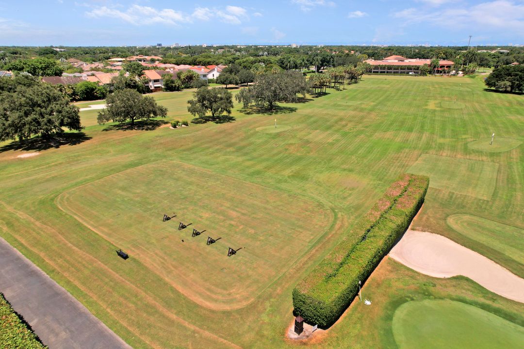 Под контрактом: $625,000 (3 спален, 2 ванн, 2639 Квадратных фут)