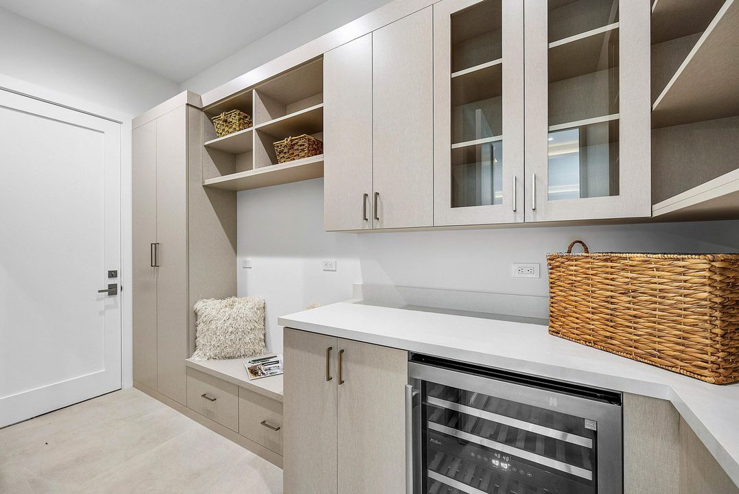 待售: $5,600,000 (5 贝兹, 5 浴室, 4714 平方英尺)