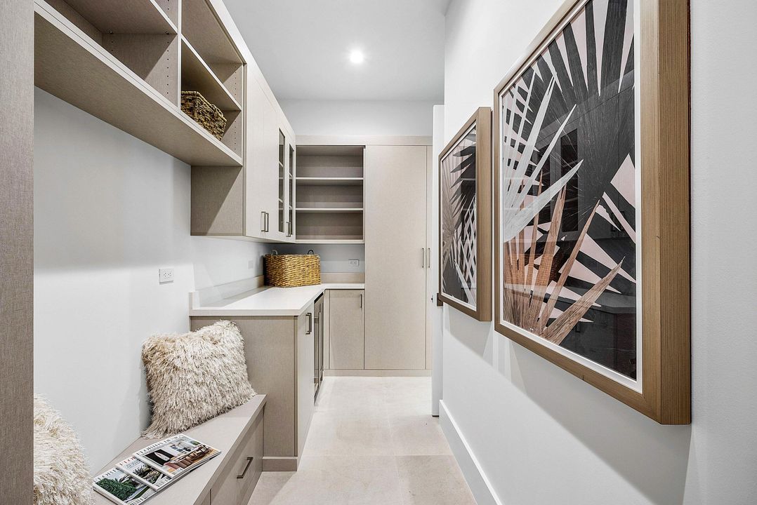 待售: $5,600,000 (5 贝兹, 5 浴室, 4714 平方英尺)