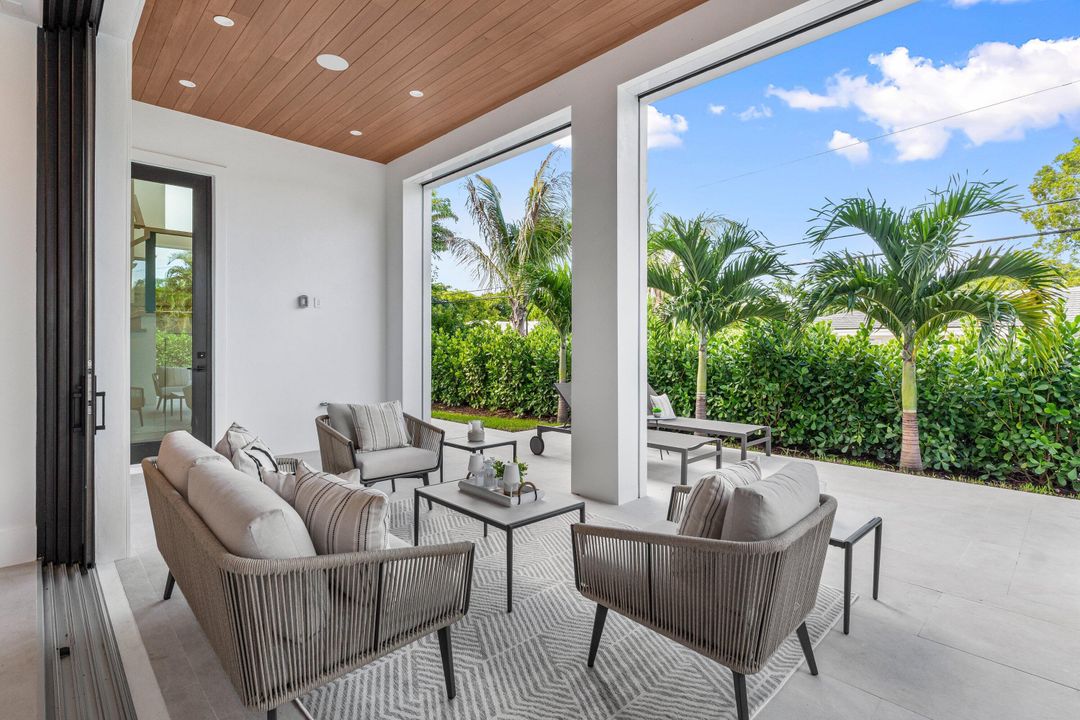 待售: $5,600,000 (5 贝兹, 5 浴室, 4714 平方英尺)