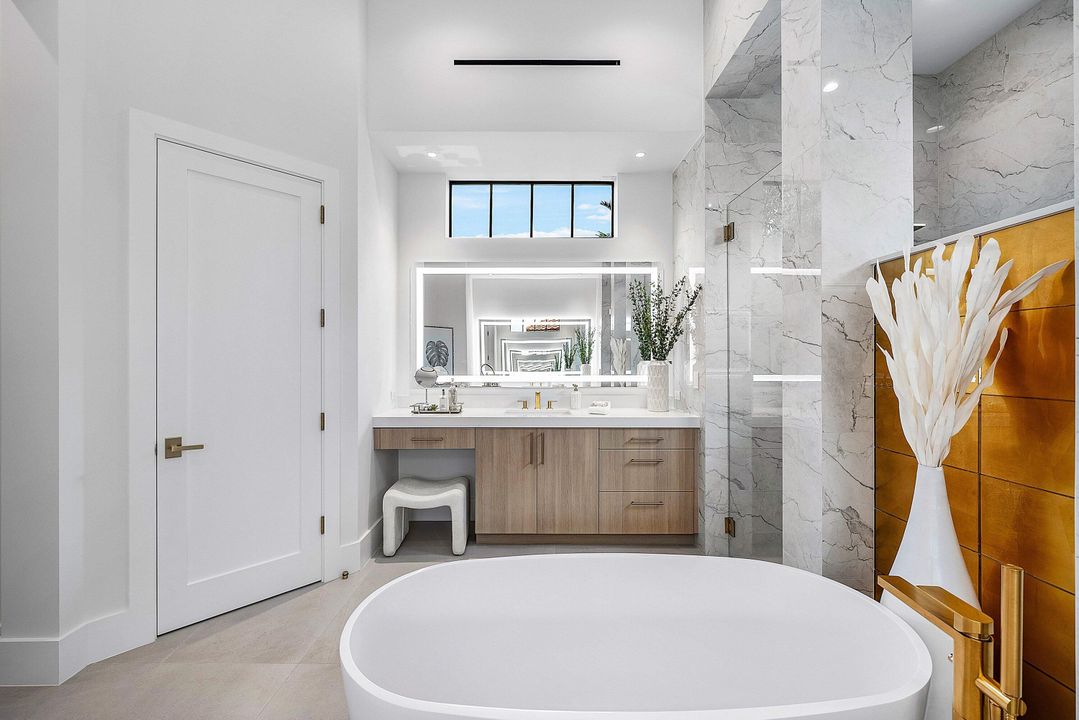 待售: $5,600,000 (5 贝兹, 5 浴室, 4714 平方英尺)