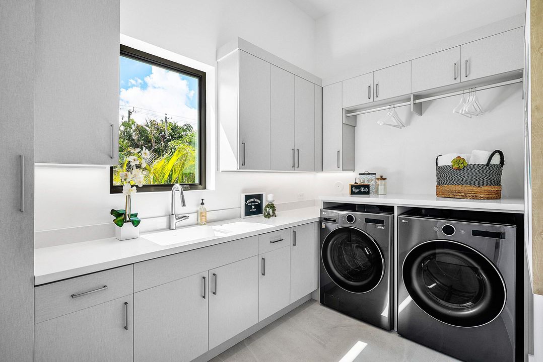 待售: $5,600,000 (5 贝兹, 5 浴室, 4714 平方英尺)