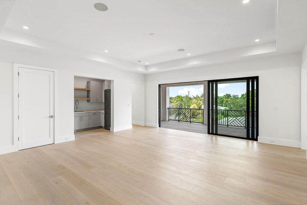 待售: $5,600,000 (5 贝兹, 5 浴室, 4714 平方英尺)