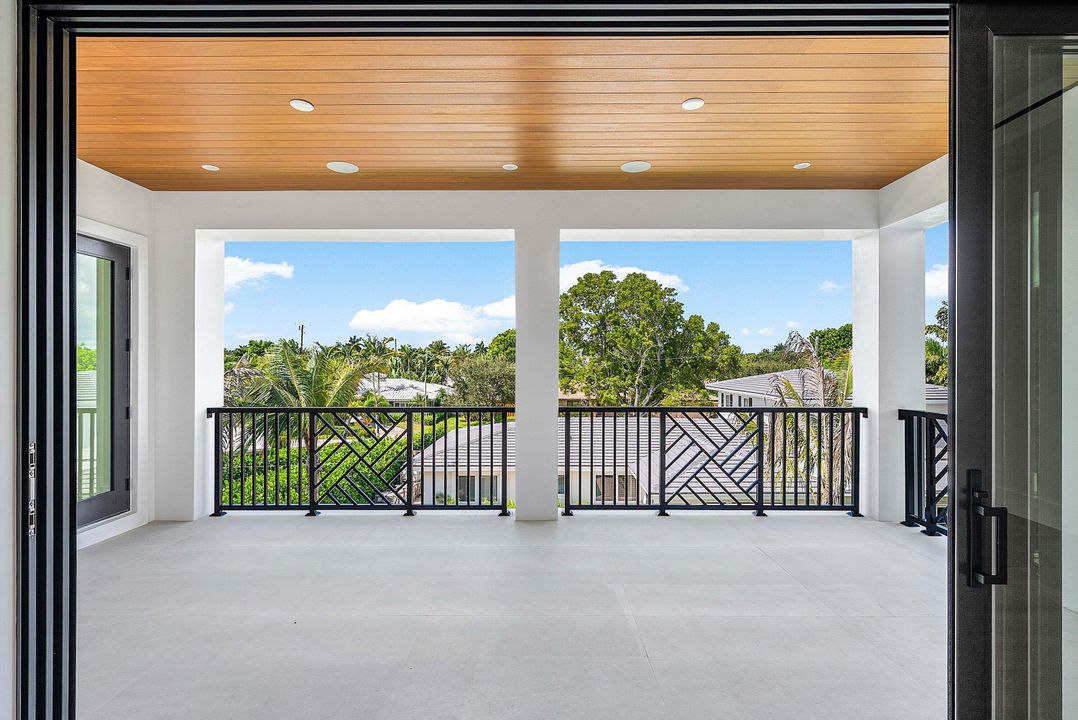 待售: $5,600,000 (5 贝兹, 5 浴室, 4714 平方英尺)