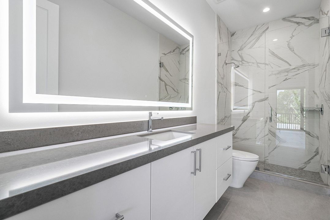 待售: $5,600,000 (5 贝兹, 5 浴室, 4714 平方英尺)