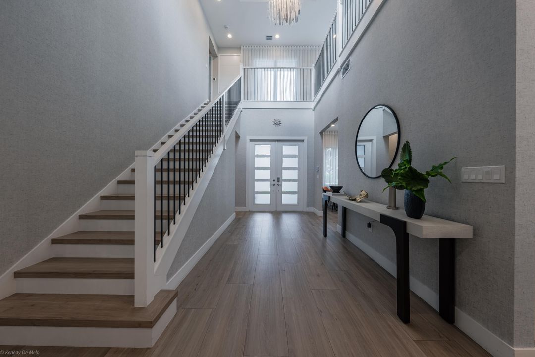 出租: $15,500 (4 贝兹, 5 浴室, 3703 平方英尺)