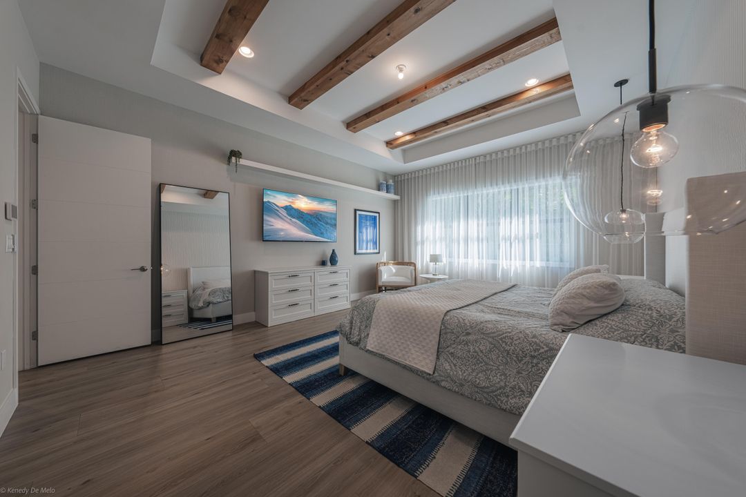 出租: $15,500 (4 贝兹, 5 浴室, 3703 平方英尺)