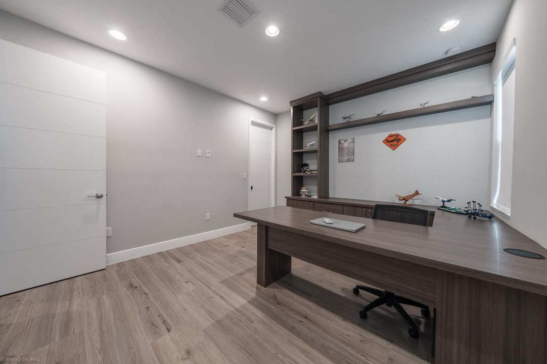 出租: $15,500 (4 贝兹, 5 浴室, 3703 平方英尺)