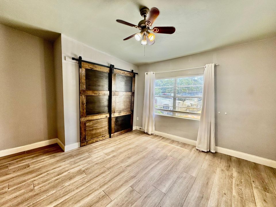 For Rent: $1,550 (0 beds, 1 baths, 500 Square Feet)