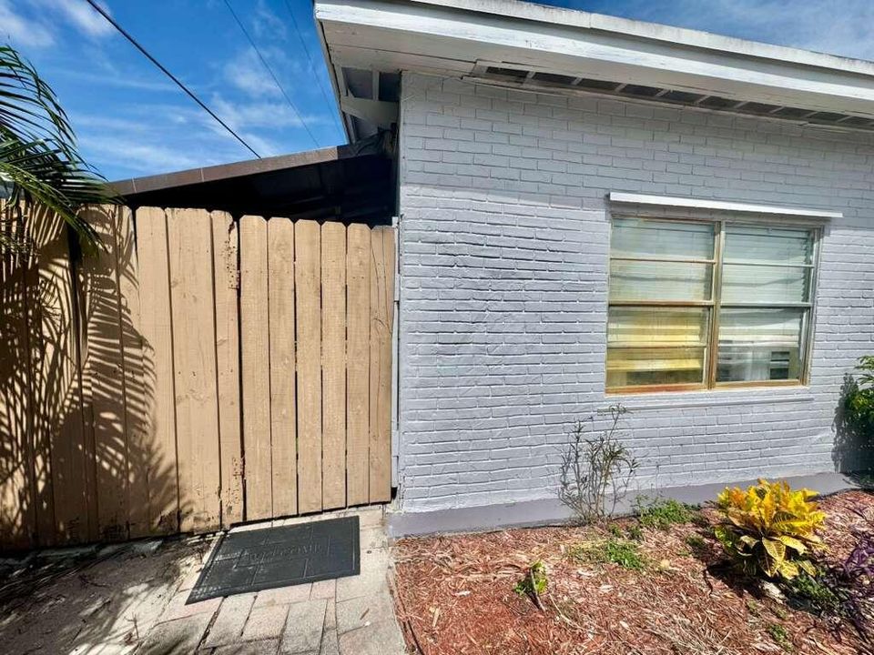 For Rent: $1,550 (0 beds, 1 baths, 500 Square Feet)