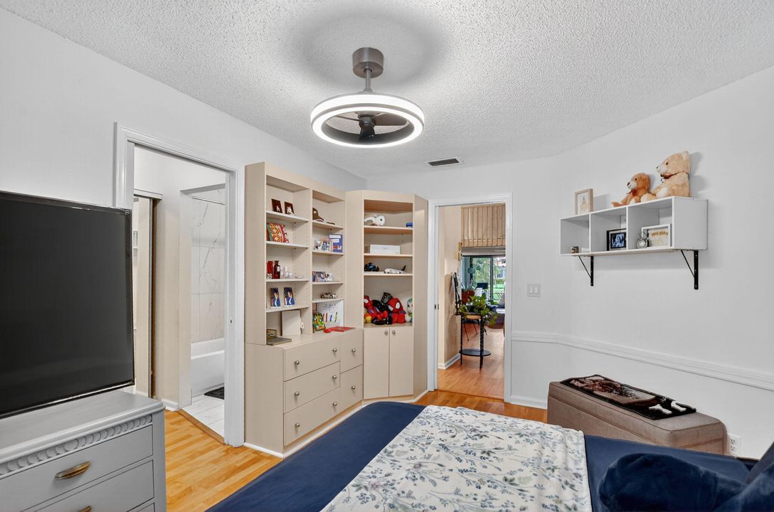 En Venta: $374,900 (2 camas, 2 baños, 1436 Pies cuadrados)