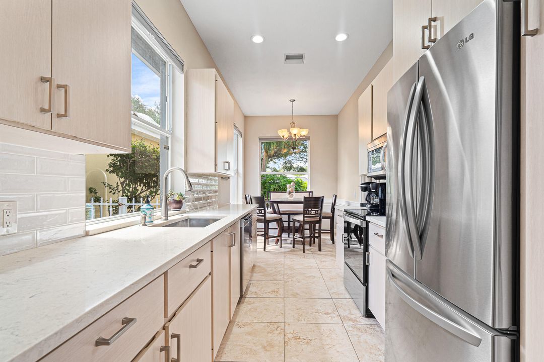 For Sale: $749,999 (3 beds, 2 baths, 1968 Square Feet)