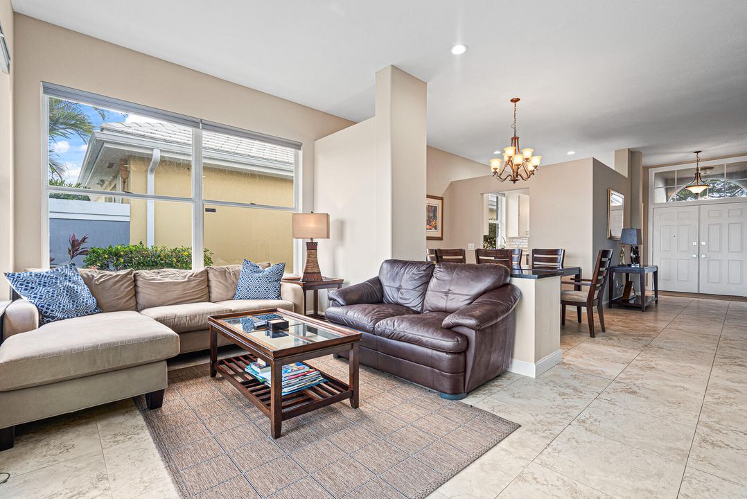 For Sale: $749,999 (3 beds, 2 baths, 1968 Square Feet)