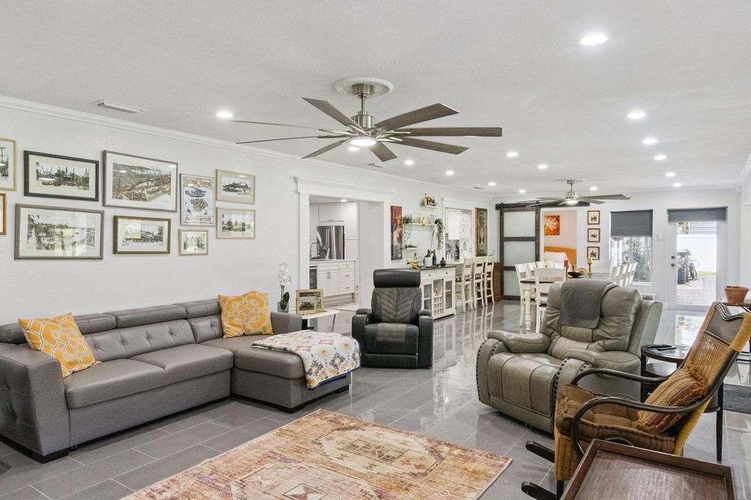 На продажу: $795,000 (4 спален, 2 ванн, 3681 Квадратных фут)