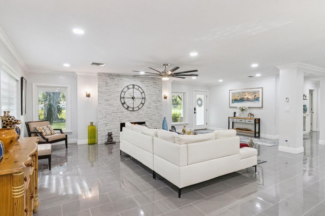 На продажу: $795,000 (4 спален, 2 ванн, 3681 Квадратных фут)