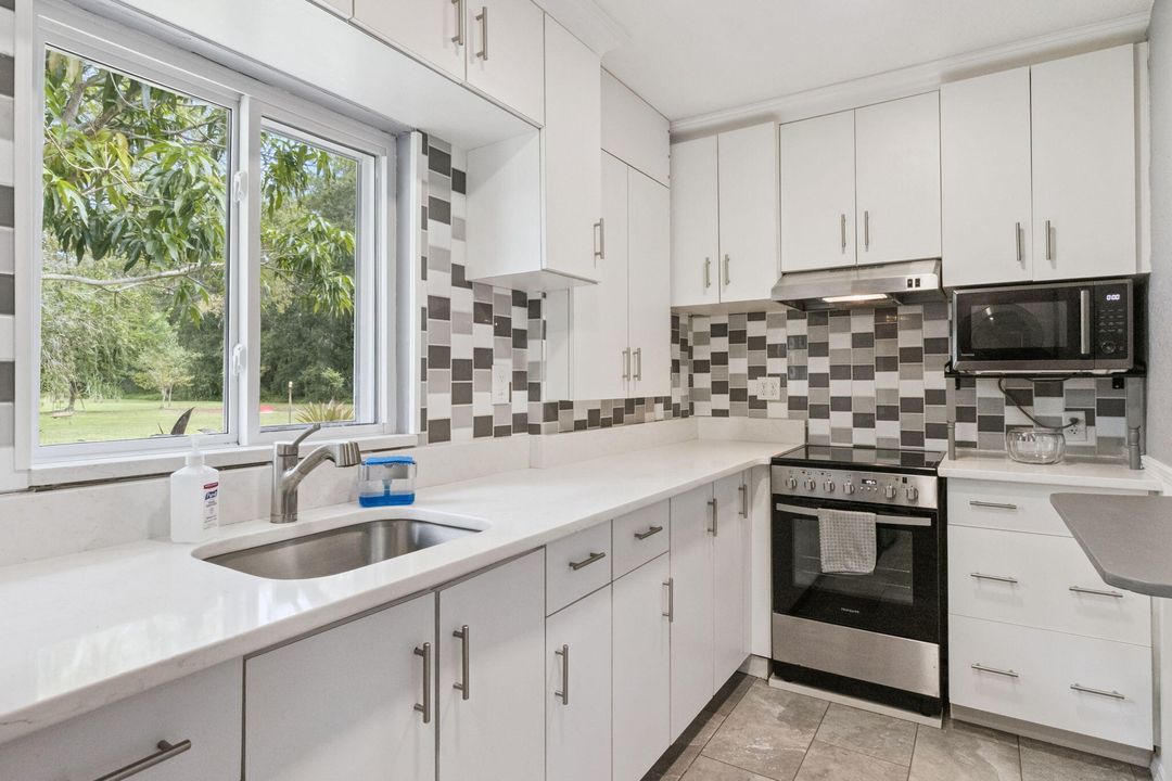 На продажу: $795,000 (4 спален, 2 ванн, 3681 Квадратных фут)