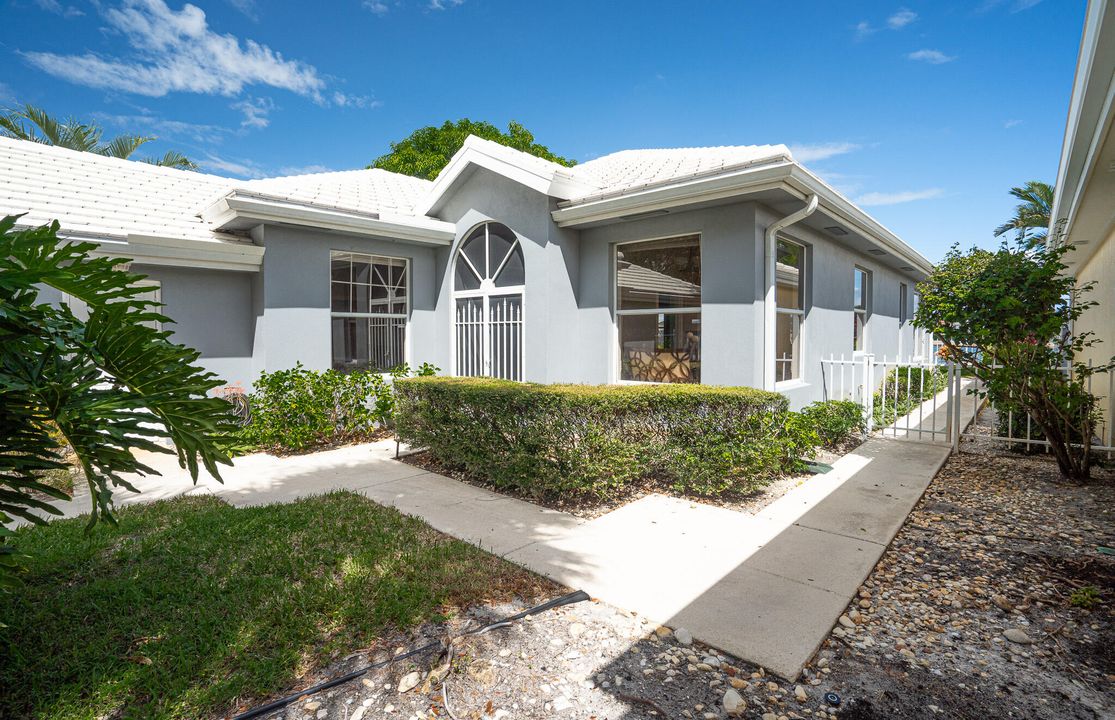 For Sale: $749,999 (3 beds, 2 baths, 1968 Square Feet)