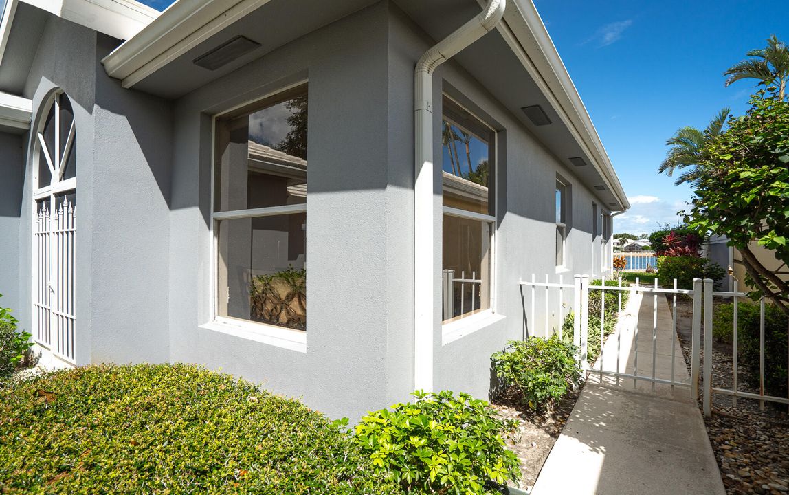 For Sale: $749,999 (3 beds, 2 baths, 1968 Square Feet)