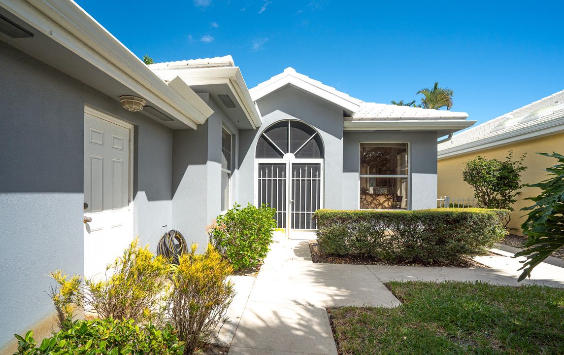 For Sale: $749,999 (3 beds, 2 baths, 1968 Square Feet)