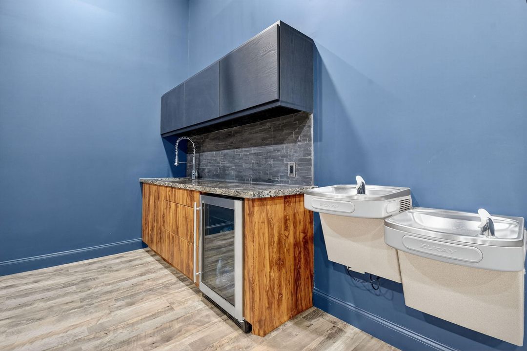 For Sale: $970,000 (0 beds, 0 baths, 2073 Square Feet)