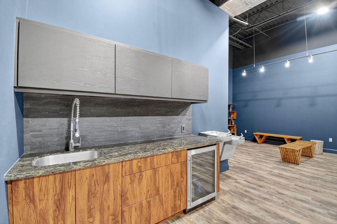 For Sale: $970,000 (0 beds, 0 baths, 2073 Square Feet)