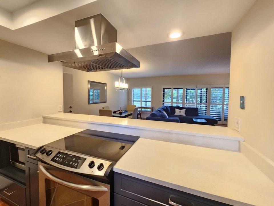 На продажу: $594,000 (2 спален, 2 ванн, 1400 Квадратных фут)