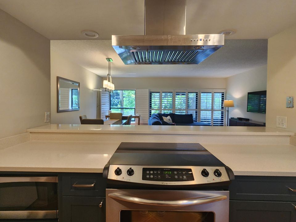 На продажу: $594,000 (2 спален, 2 ванн, 1400 Квадратных фут)