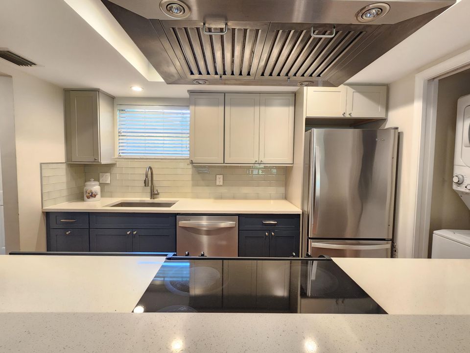 На продажу: $594,000 (2 спален, 2 ванн, 1400 Квадратных фут)