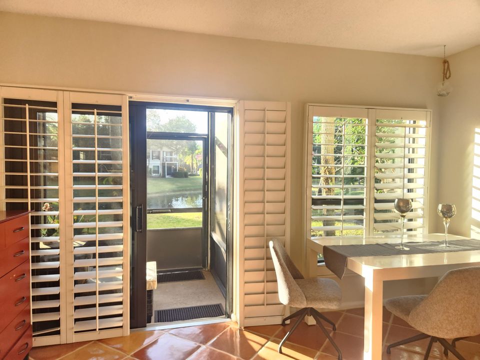 На продажу: $594,000 (2 спален, 2 ванн, 1400 Квадратных фут)