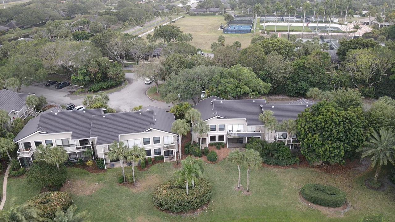 На продажу: $594,000 (2 спален, 2 ванн, 1400 Квадратных фут)