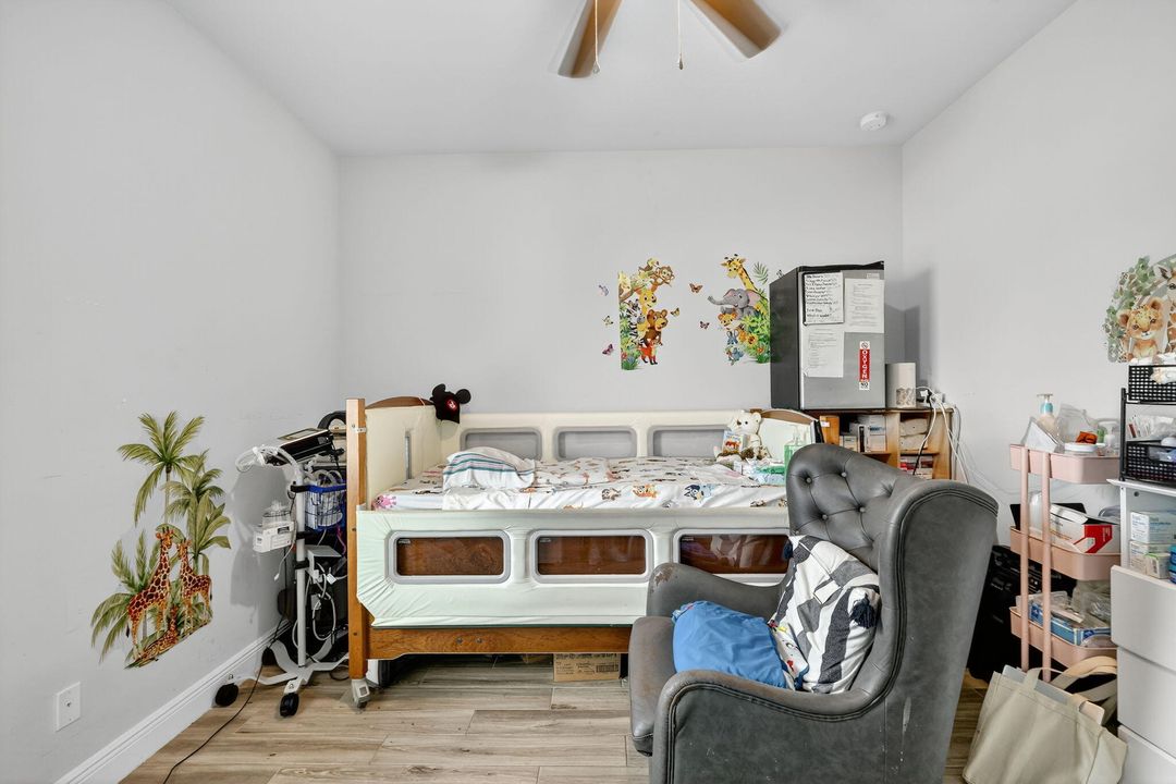 Под контрактом: $439,000 (3 спален, 2 ванн, 1710 Квадратных фут)