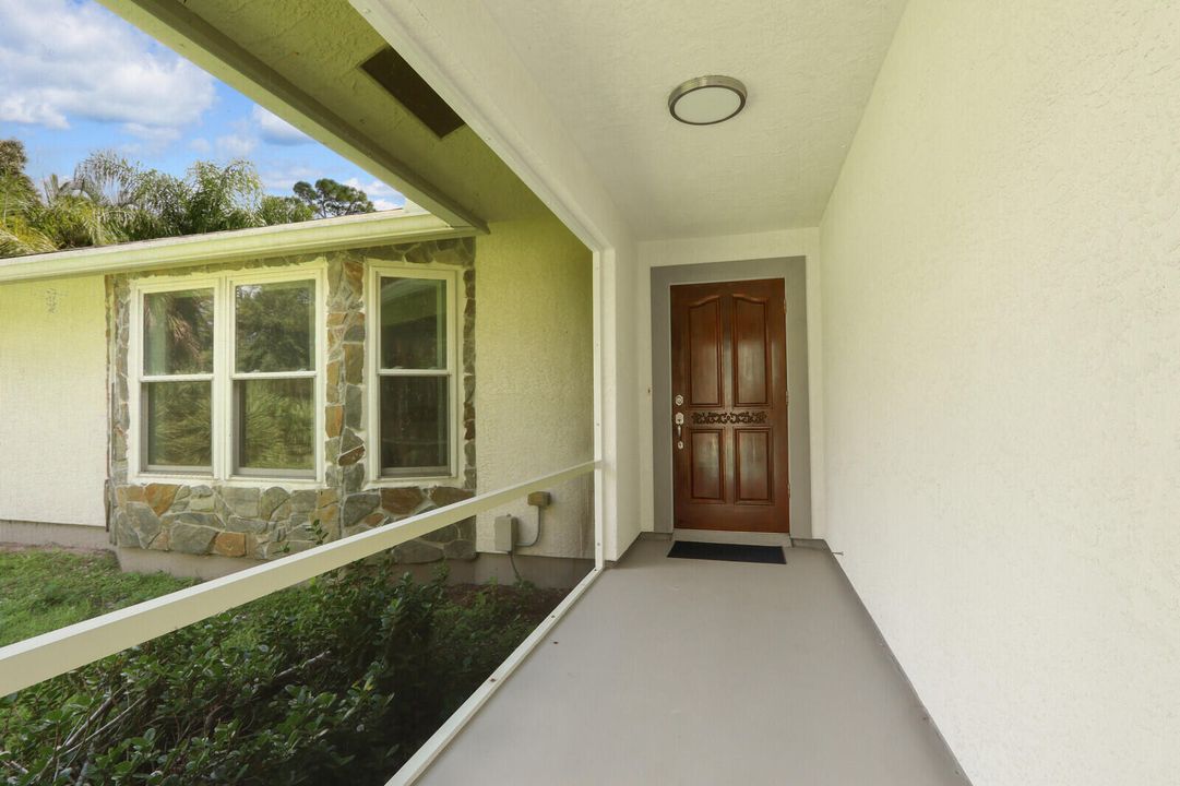 Active With Contract: $859,000 (4 beds, 3 baths, 2208 Square Feet)