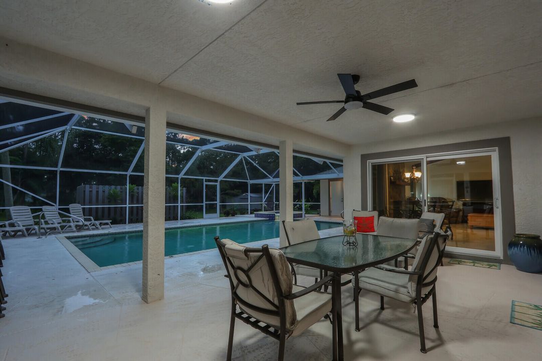 Active With Contract: $859,000 (4 beds, 3 baths, 2208 Square Feet)