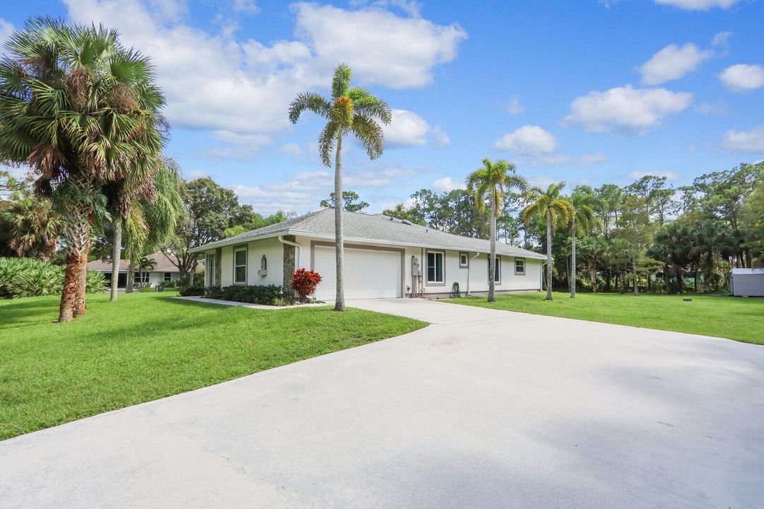 Active With Contract: $859,000 (4 beds, 3 baths, 2208 Square Feet)