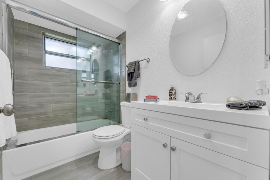 出租: $4,200 (2 贝兹, 2 浴室, 1555 平方英尺)