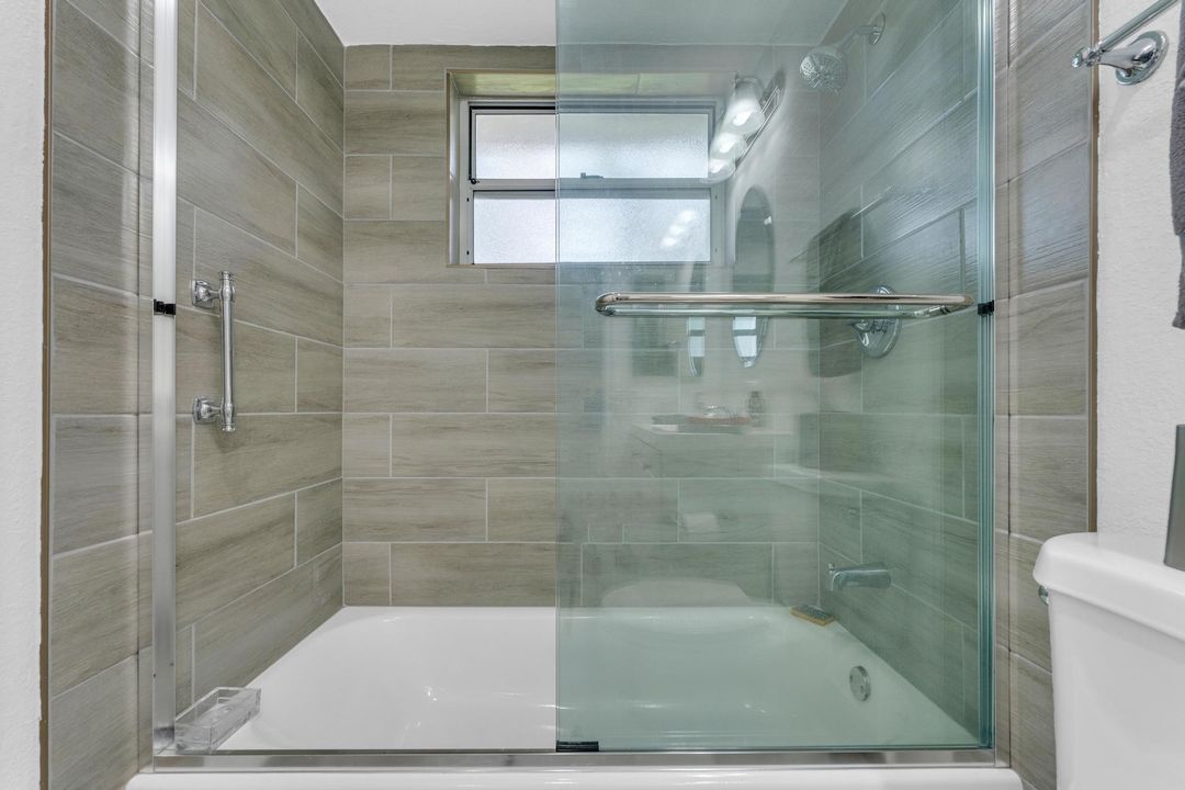 出租: $4,200 (2 贝兹, 2 浴室, 1555 平方英尺)