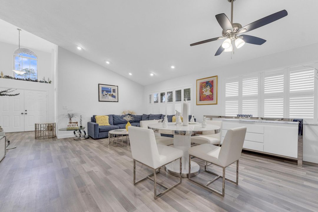 出租: $4,200 (2 贝兹, 2 浴室, 1555 平方英尺)