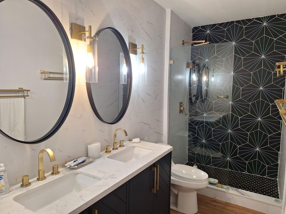 For Rent: $4,495 (2 beds, 2 baths, 1000 Square Feet)