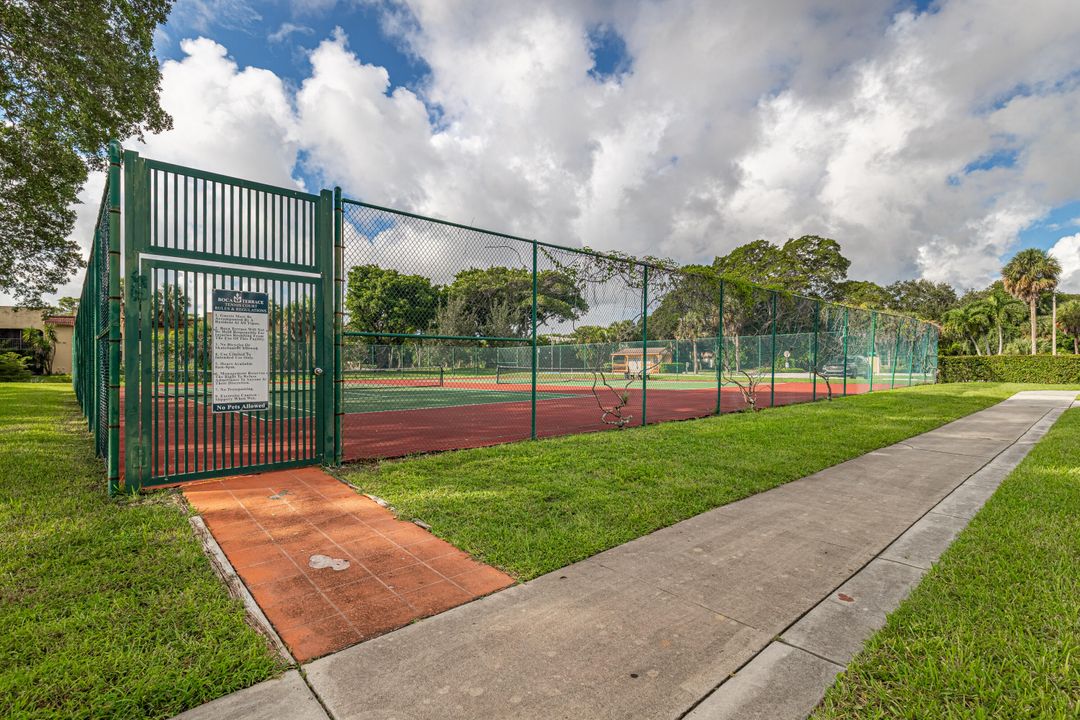 合同活跃: $2,100 (2 贝兹, 2 浴室, 1044 平方英尺)