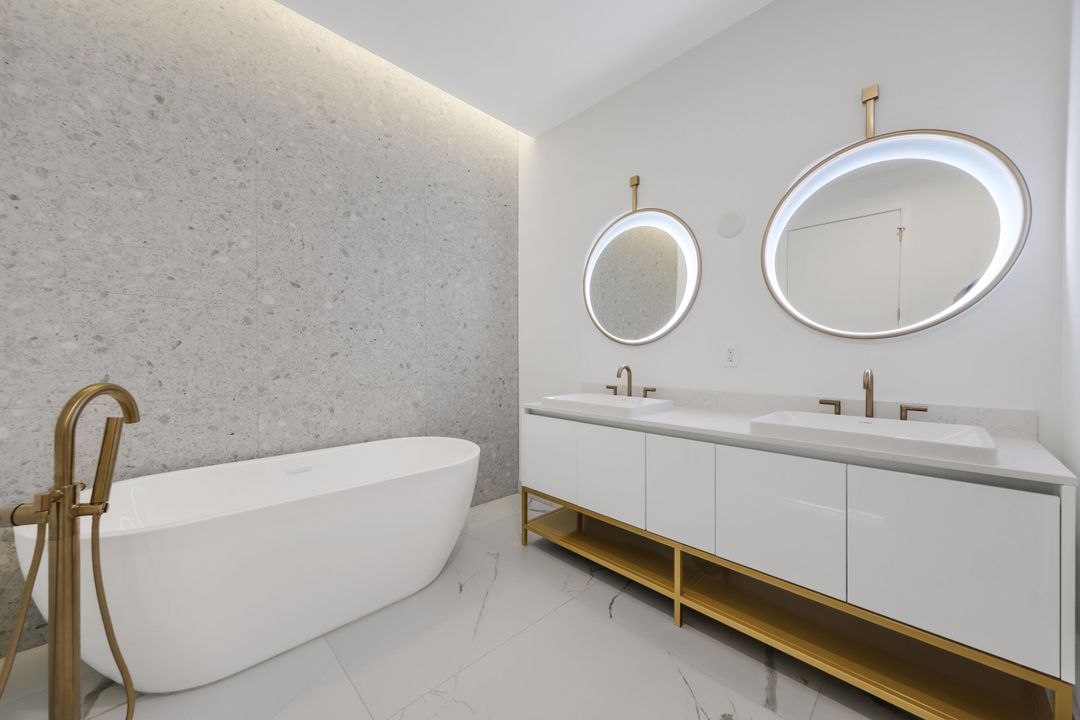 For Sale: $6,500,000 (3 beds, 3 baths, 2623 Square Feet)