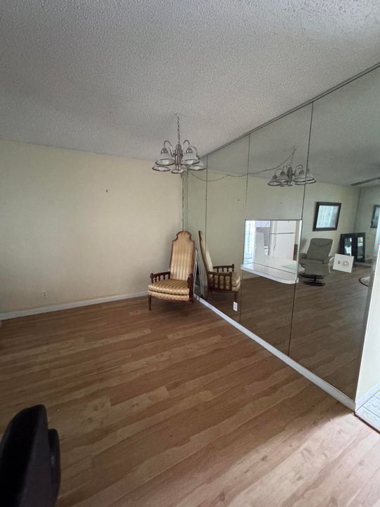 На продажу: $83,000 (1 спален, 1 ванн, 754 Квадратных фут)